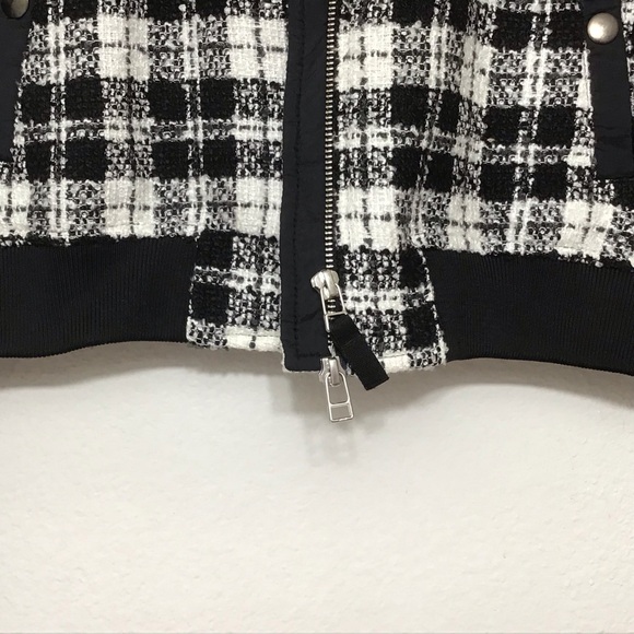 Maeve - Picture 5 of 11